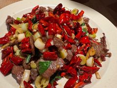 罗勒香辣嫩牛肉-KŌNG胶东小馆(华熙店)