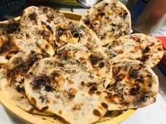 梅菜干烧饼-江南韵·无锡太湖文化体验餐厅(凤凰天街店)
