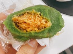 蛋黄肉松青团-许阿姨糕团店(南京总店)