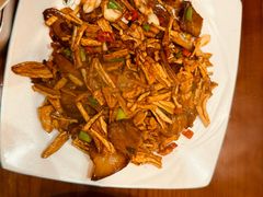 萝卜干炒腊肉-钟掌勺忘不了地道湘菜(新天地假日广场店)