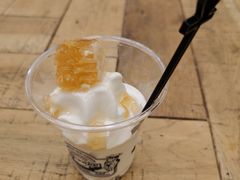 蜂巢冰激淋-OUR Bakery(三里屯太古里店)