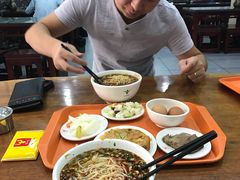 -牛一嘴·兰州牛肉面·大盘鸡(财富中心店)