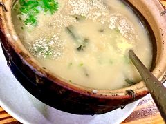 -大富蚝乌东哥饭店·石锅鱼杂·柠檬鸭(革新路店)