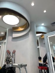-Kraemer Paris  苏豪路易士·嘉玛发廊