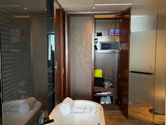 -三亚湾海居雅高铂尔曼度假酒店