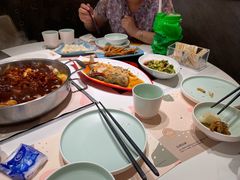 -黄记煌三汁焖锅(新佳丽江汉路店)