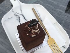 -UNI UNI(环亚凯瑟琳店)