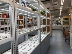 -无奔眼镜·蔡司·依视路授权店(马家堡店)