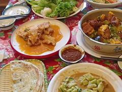 -闯关东东北农家菜(崂山石老人店)