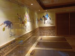 -碧中海汤泉汗蒸酒店