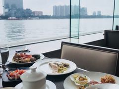 靠窗位-白天鹅宾馆·流浮阁咖啡厅