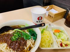 -李先生牛肉面大王(北京站售票厅餐厅)
