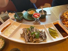 -耶里夏丽·丝路国际·新疆餐厅(浦东区东方路店)