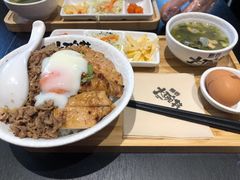 -熊吞·大碗丼烧肉饭(西市场嘉华店)