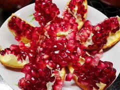 -上海龙吴水胜海发市场