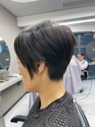 -宫铭烫发染发接发店
