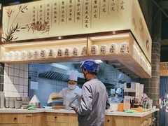 -馋三尺蟹粉小笼(人民广场店)