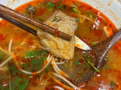 -粉八·云南米线·建水烧烤(常熟路店)