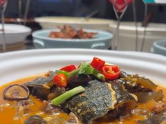 -头上红煨盐鸡乡村食府