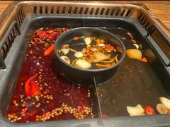 -老牌坊云南鱼豆花火锅(爱建店)