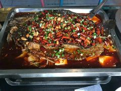 -鸣记脆皮烤鱼·海鲜烤鱼(三八广场店)
