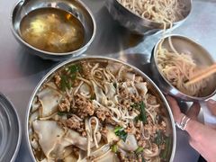 -正宗杨记普洱酸醋米线(总店)