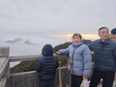 -黄山光明顶山庄