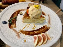 -Mark&Mars Restaurant