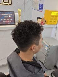 -尤司男士国潮理发馆