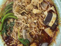 -老邮差酸辣粉麻辣烫(步行街店)