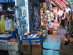 -利津路小商品批发市场