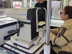 -臻美视爵眼镜·明月·依视路·蔡司折扣店(广渠门店)