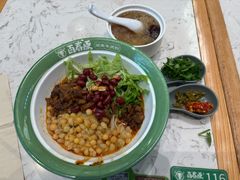 -百春原湖南牛肉粉(百联世纪店)