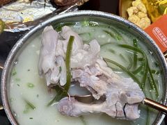-何师烧烤Pro ·江湖川菜·小龙虾·精酿(太古里旗舰店)