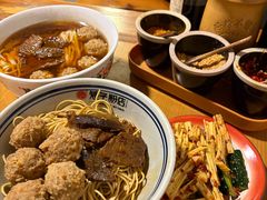 -矮子粉店1985·长沙米粉(湘春路店)