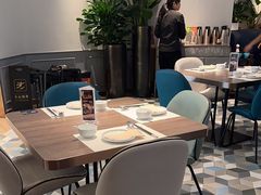 -港丽餐厅(来福士店)