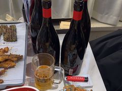 -嗨辣小聚·盘锦河蟹·海鲜烧烤龙虾(盘锦十年好店)