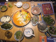 -洱火云南酸菜牛肉火锅(石景山当代商城店)