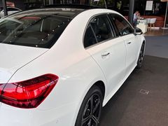 -宁波宁兴新宇奔驰4S店(庄市店)