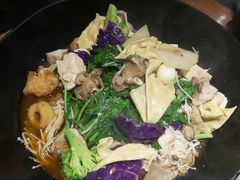 -万记麻辣烫国展总店