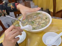 -官塘陈记鱼生·潮汕砂锅粥·牛肉火锅(潮枫路总店)