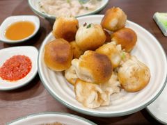 刚出炉的生煎包-赵宝美煎包店