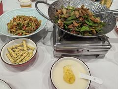 -湖南码头·地道岳阳美食·湘菜(魏公村店)