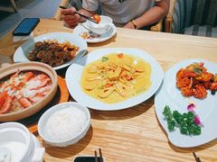 -荷花亭·湖北融合菜(十堰武商MALL店)