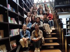 -钟书阁(松江泰晤士小镇店)