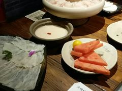 -老牌坊云南鱼豆花火锅(嵩山店)