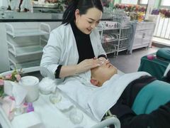 -首脑美容美发化妆美甲培训学校(长沙校区)
