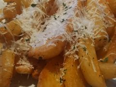 -MONICH牛排融合餐厅(和义大道购物中心店)