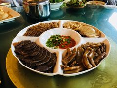 卤味拼盘-老幺泉水鸡