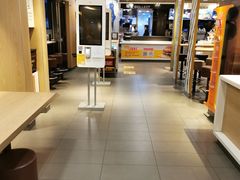 -麦当劳(新华路步步高店)